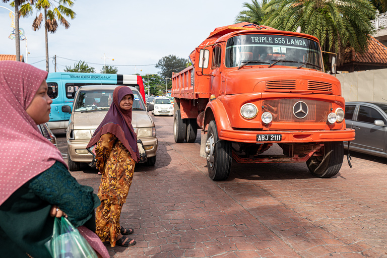 Jeanne Taris - 18_@Jeanne TARIS_On the road to Malaysia.jpg