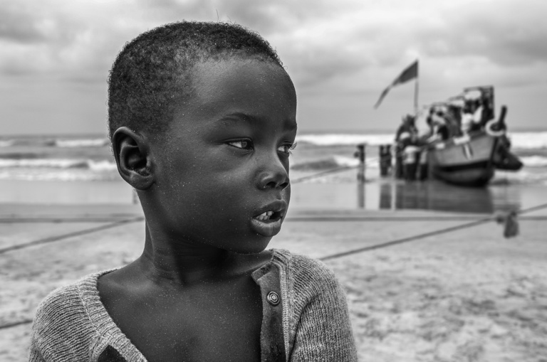 Jeanne Taris - 02_PÊCHEURS EN CÔTE D'IVOIRE_ @Jeanne TARIS.jpg