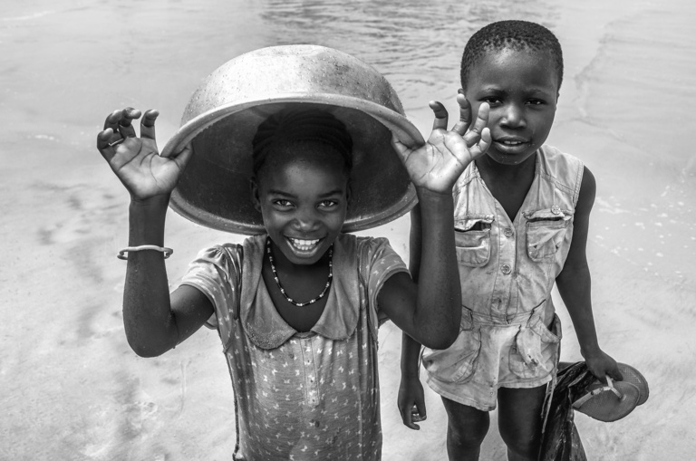 Jeanne Taris - 04_PÊCHEURS EN CÔTE D'IVOIRE_ @Jeanne TARIS.jpg