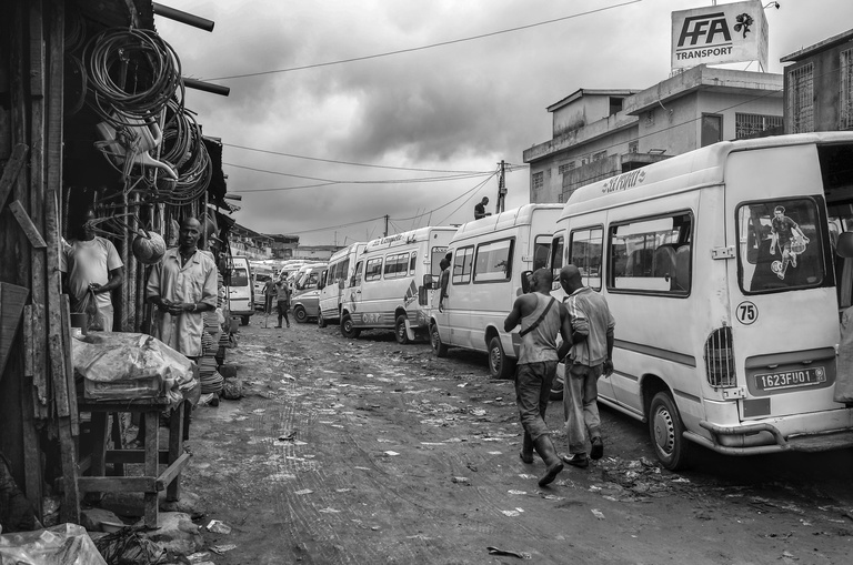 Jeanne Taris - 11_PÊCHEURS EN CÔTE D'IVOIRE_ @Jeanne TARIS.jpg